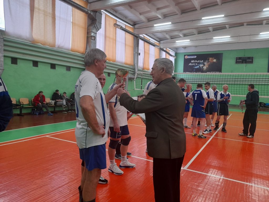 27-28 февраля 2021г. состоялся первый турнир по волейболу среди мужских команд ветеранов памяти А.С.Чердинцеву.