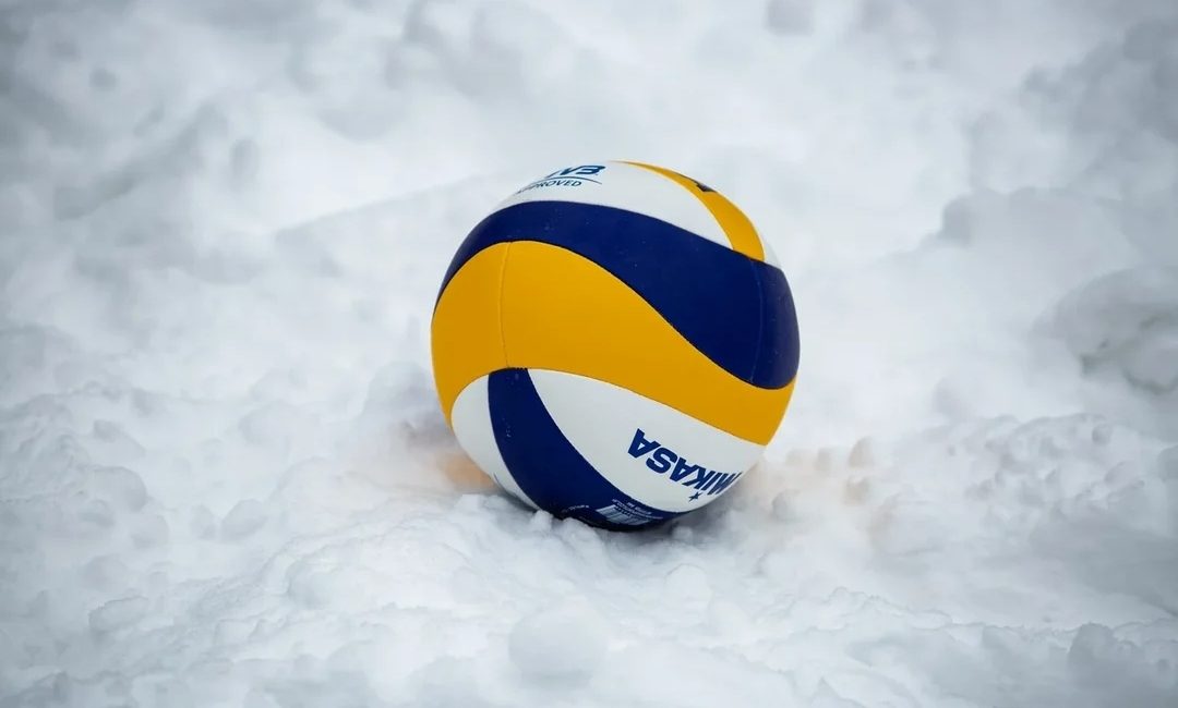 27 февраля 2021 года на территории Оренбургского государственного университета состоялся первый в истории Оренбурга турнир по волейболу на снегу