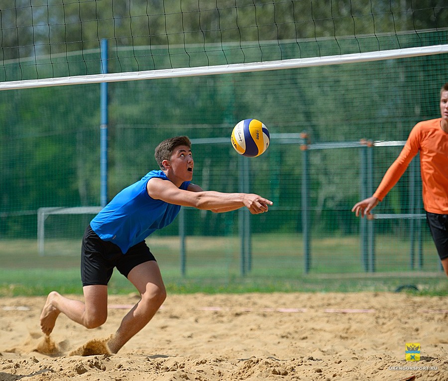 Чемпионат города Оренбурга по пляжному волейболу среди мужчин и женщин