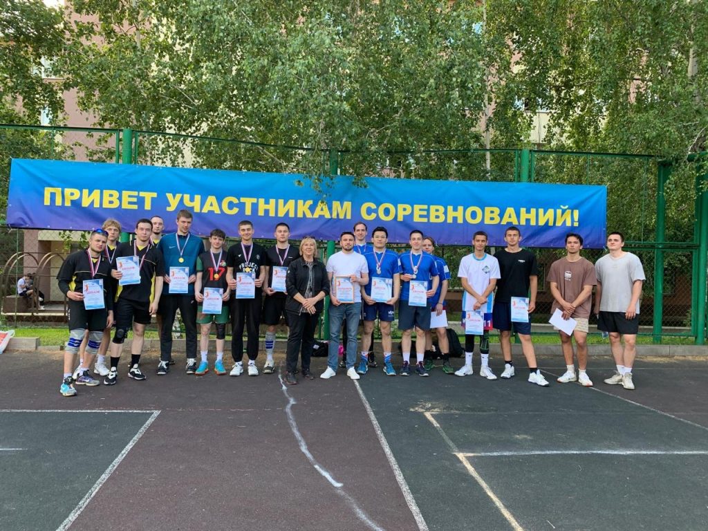 Парковый волейбол в Оренбурге «ПАМЯТИ ГЕРОЕВ ВОЙНЫ». Парковый волейбол в Оренбурге «ПАМЯТИ ГЕРОЕВ ВОЙНЫ».