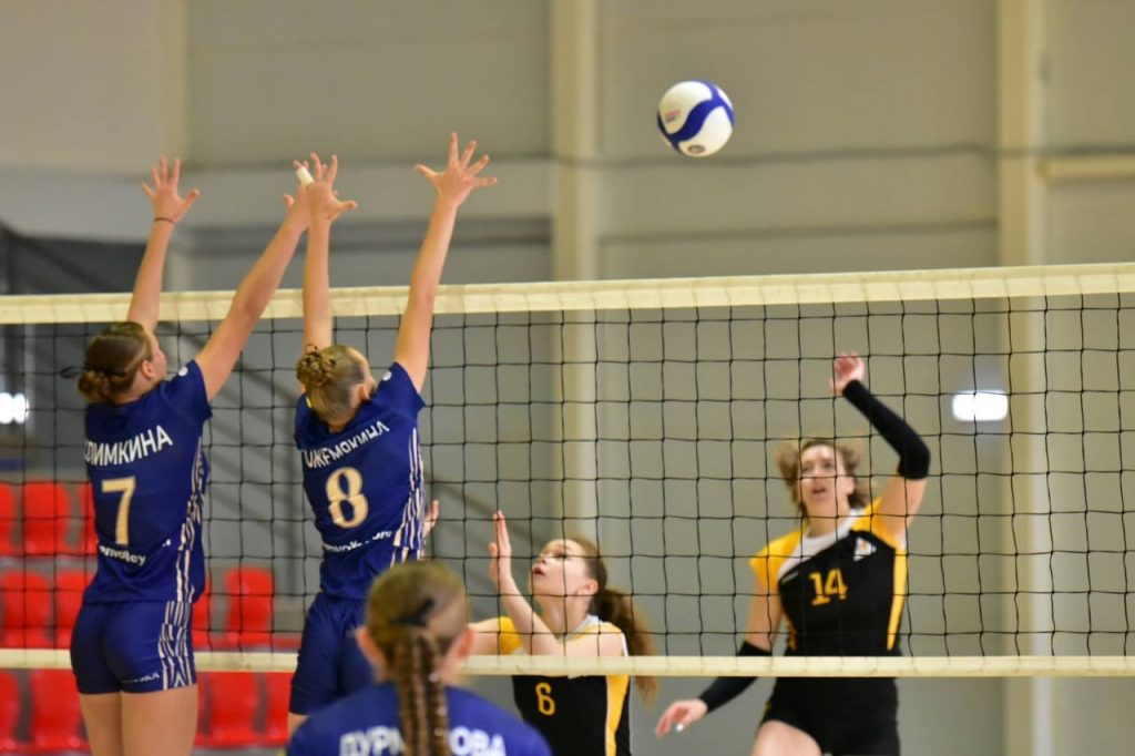 прошли первые домашние игры в рамках ЧЕМПИОНАТА РОССИИ среди женских команд 1 лиги