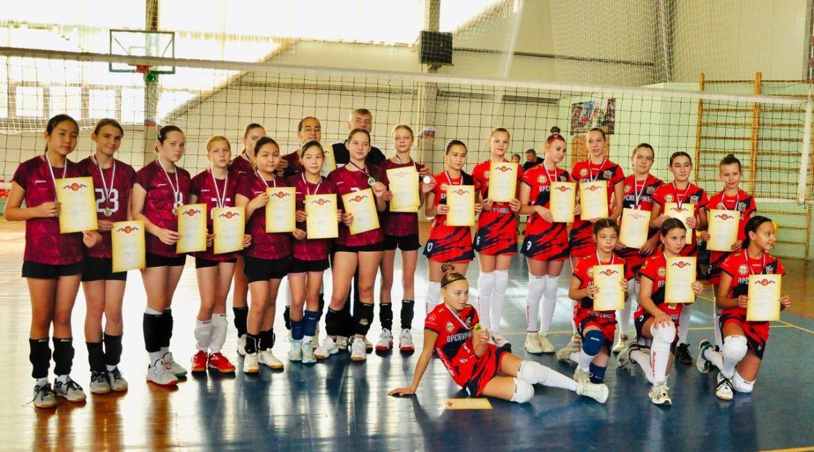 Областные соревнования по волейболу среди обучающихся 2013-2014 гг Областные соревнования по волейболу среди обучающихся 2013-2014 гг