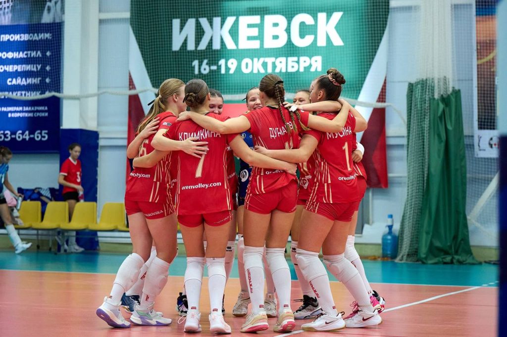 У наших девушек 3 место на турнире Локоволей