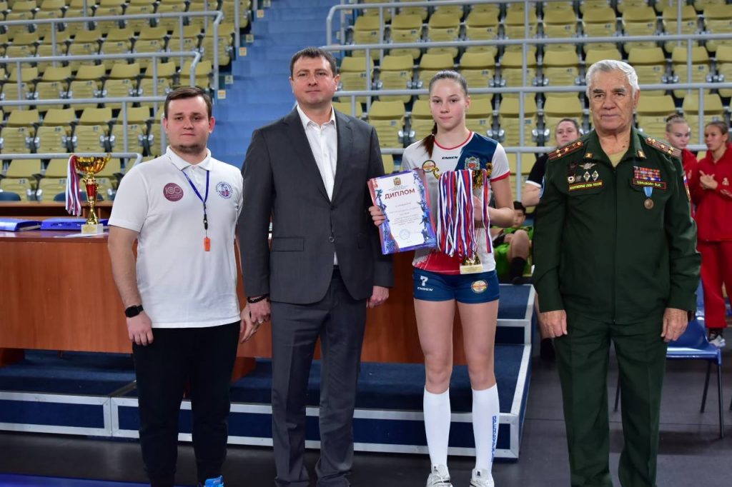 Завершился III традиционный турнир по волейболу среди юношей и девушек на призы Волейбольного клуба «Оренбуржье», памяти Н.П.Бухвалова.🏐