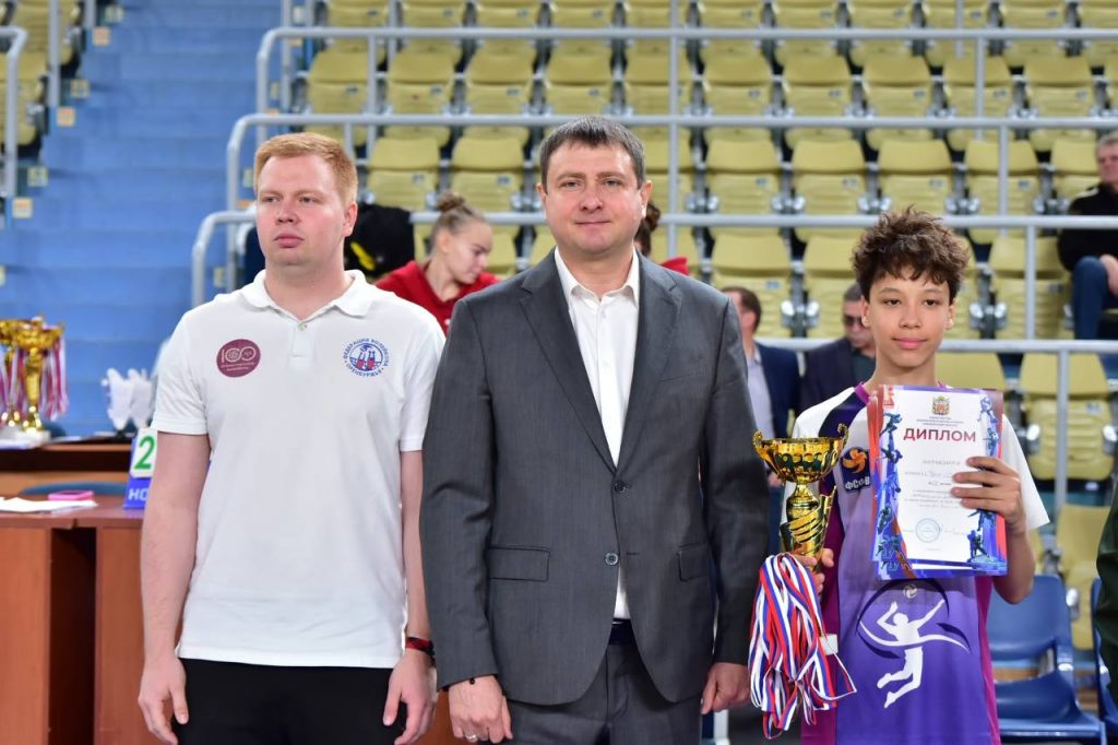 Завершился III традиционный турнир по волейболу среди юношей и девушек на призы Волейбольного клуба «Оренбуржье», памяти Н.П.Бухвалова.🏐