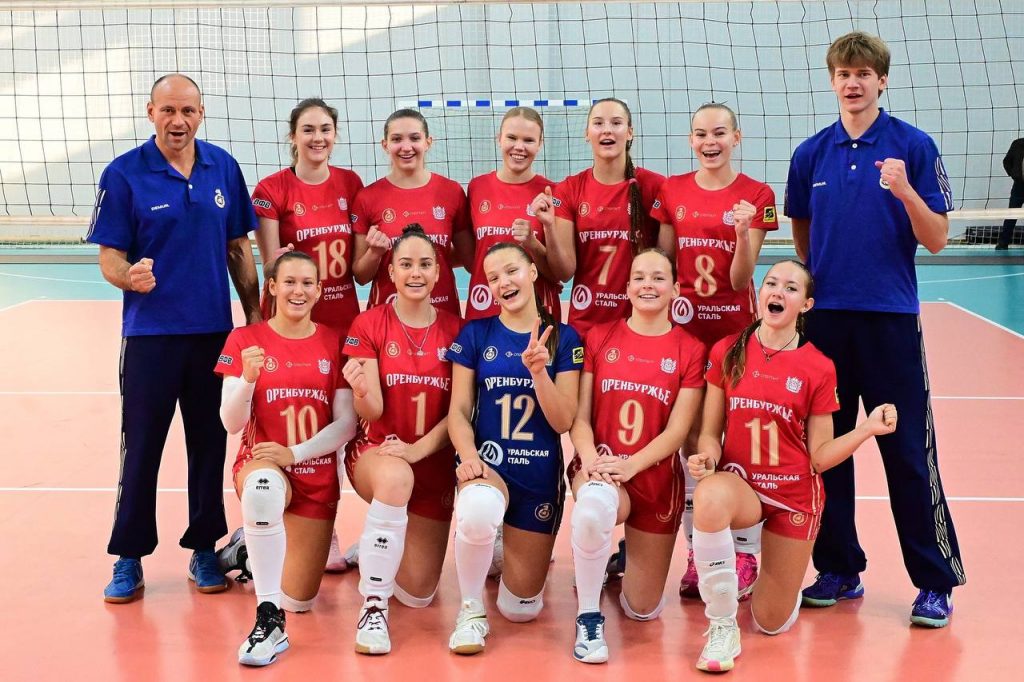 15-16 октября на базе СК Оренбуржье прошли домашние матчи третьего тура в рамках ЧЕМПИОНАТА РОССИИ среди женских команд 1 лиги.