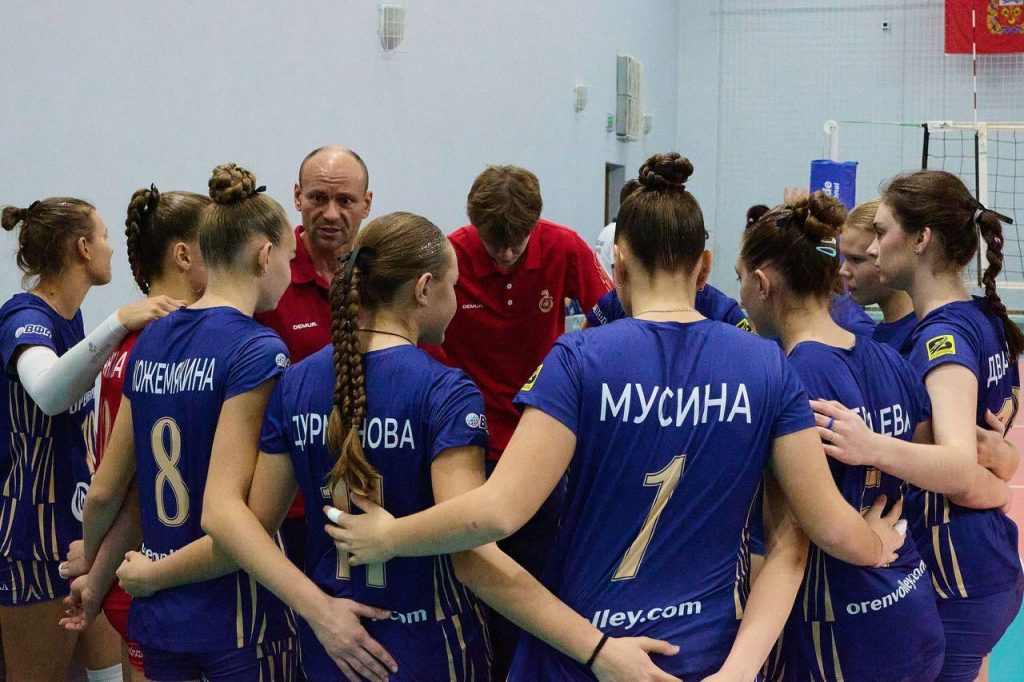 15-16 октября на базе СК Оренбуржье прошли домашние матчи третьего тура в рамках ЧЕМПИОНАТА РОССИИ среди женских команд 1 лиги.