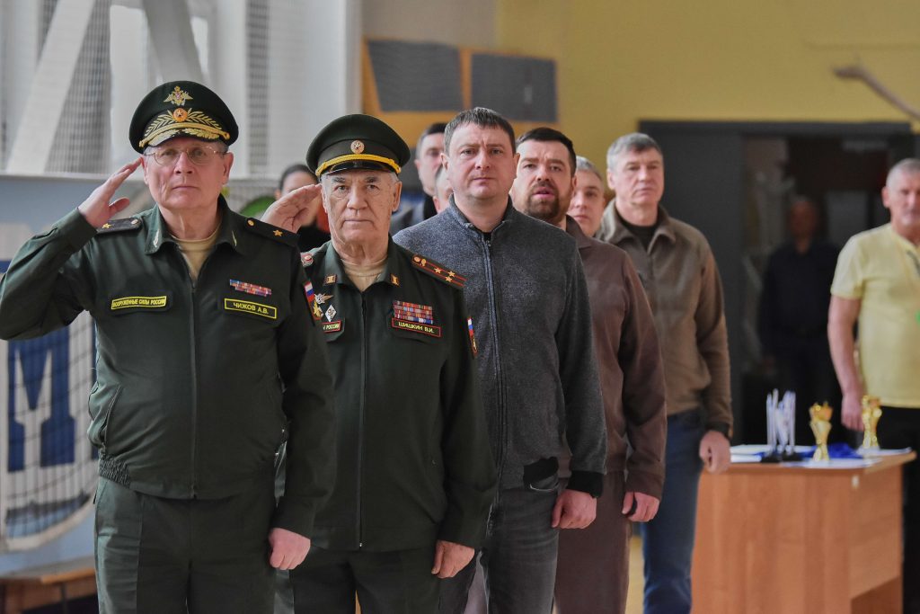 Новогодний турнир по волейболу среди ветеранов на призы директора МАУ ФСК «Гелиос»