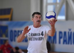 Новогодний турнир по волейболу среди ветеранов на призы директора МАУ ФСК «Гелиос»
