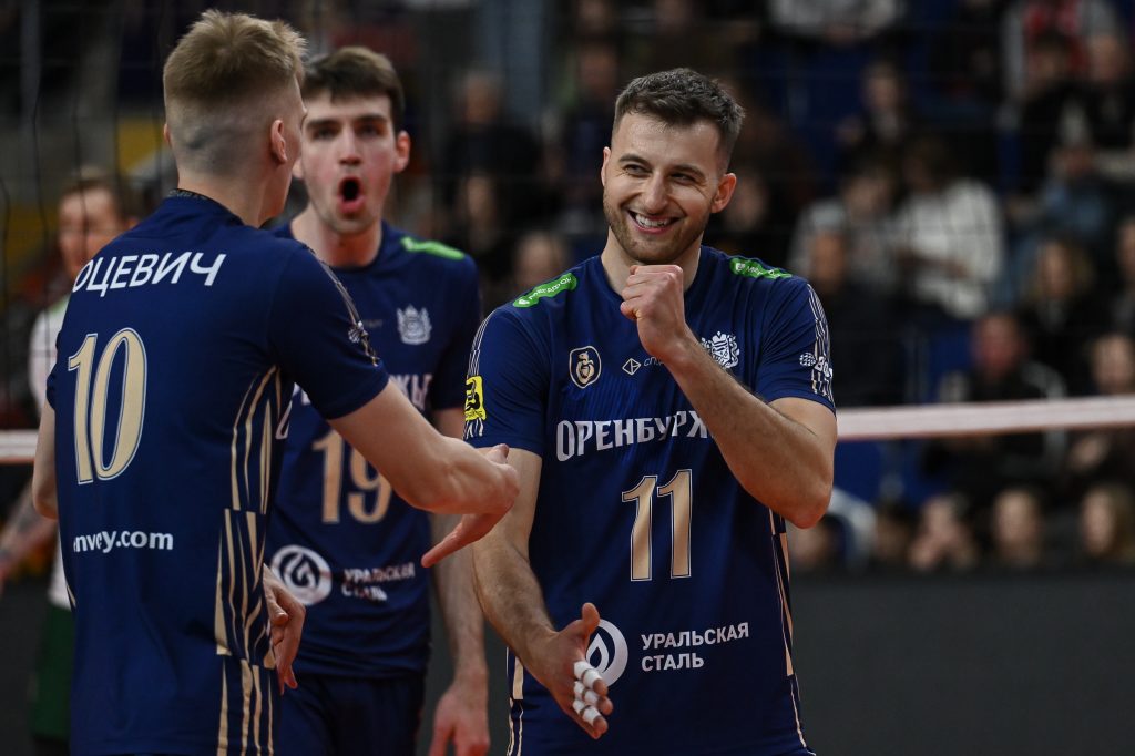 «Оренбуржье» дает бой «Локомотиву»: выигранная партия и солд-аут на трибунах.