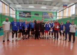 Ветераны волейбола приняли участие в турнире памяти А.С. Чердинцева в Оренбурге