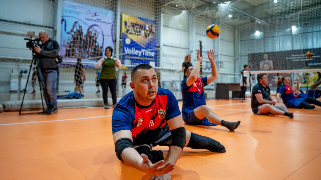 5 февраля прошла открытая тренировка по волейболу сидя.