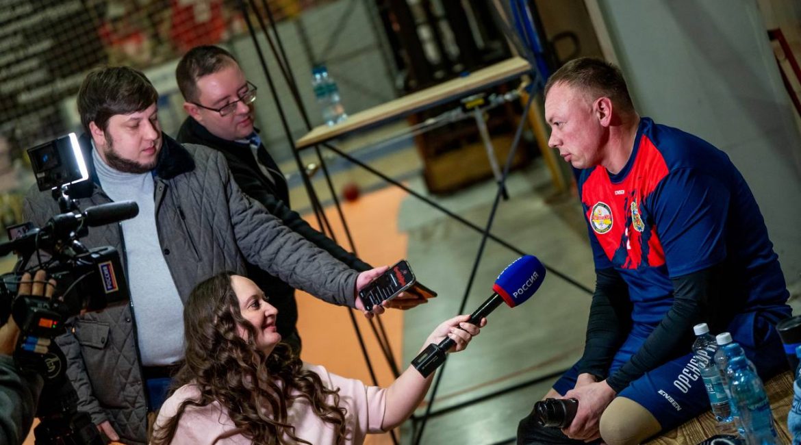 5 февраля прошла открытая тренировка по волейболу сидя.