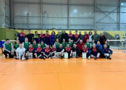 Сила духа и воля к победе: в Оренбурге впервые прошёл турнир по волейболу сидя, посвящённый Дню защитника Отечества.