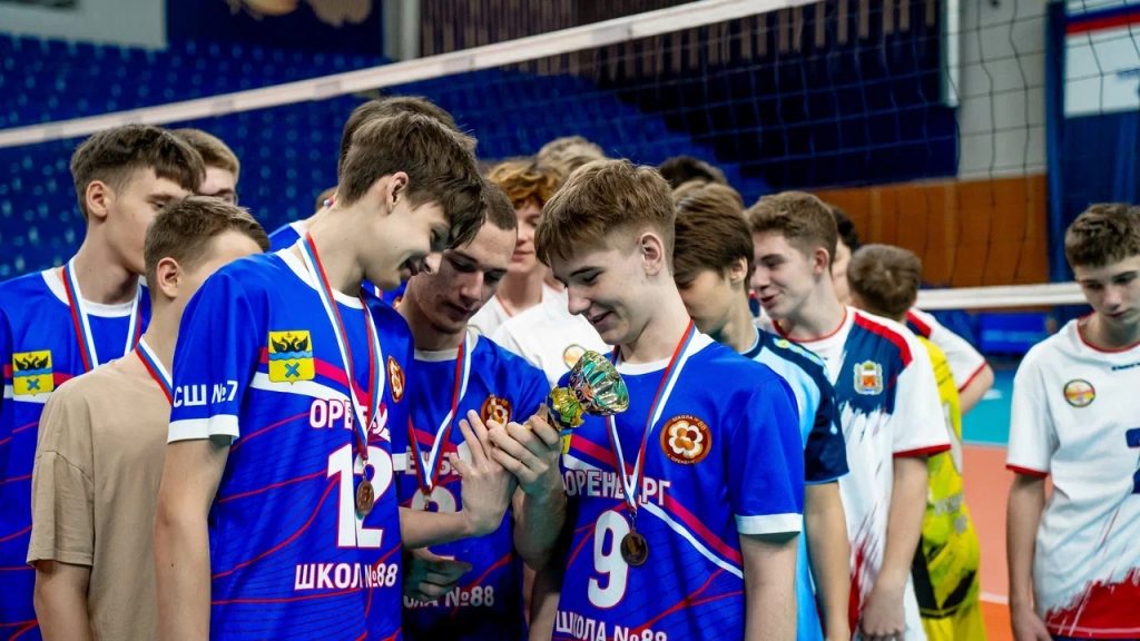 В спортивном комплексе «Олимпийский» определились сильнейшие юношеские команды Оренбуржья