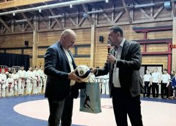 Вице-президент Федерации волейбола Оренбуржья поздравил Центр восточных единоборств имени Э.Н. Цоя с 5-летием