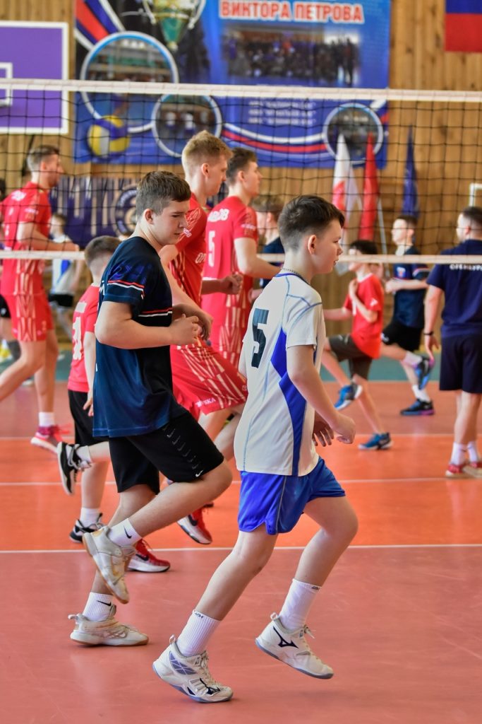 Развитие волейбола в районах: очередной мастер-класс состоялся в Грачёвке