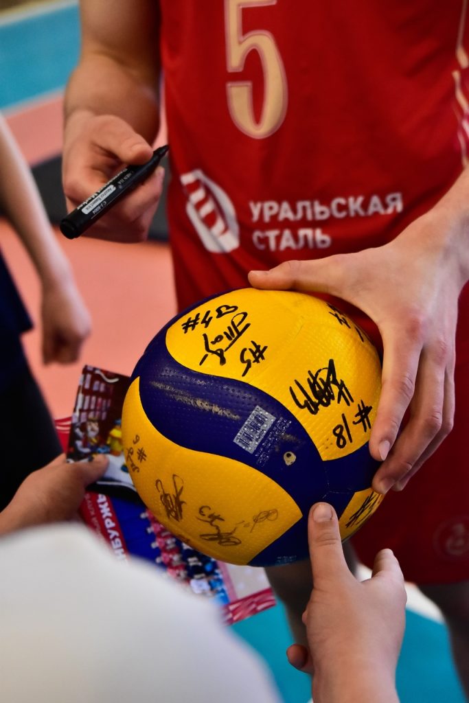 Развитие волейбола в районах: очередной мастер-класс состоялся в Грачёвке