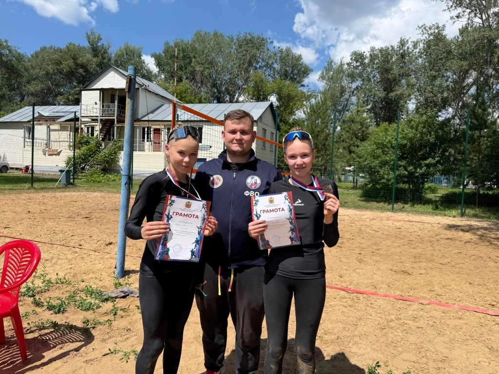 🏐🏆 Будущее оренбургского волейбола: определены победители Первенства области в трех возрастных категориях! 🏆🏐