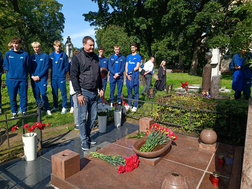 В Санкт-Петербурге почтили память Вячеслава Платонова