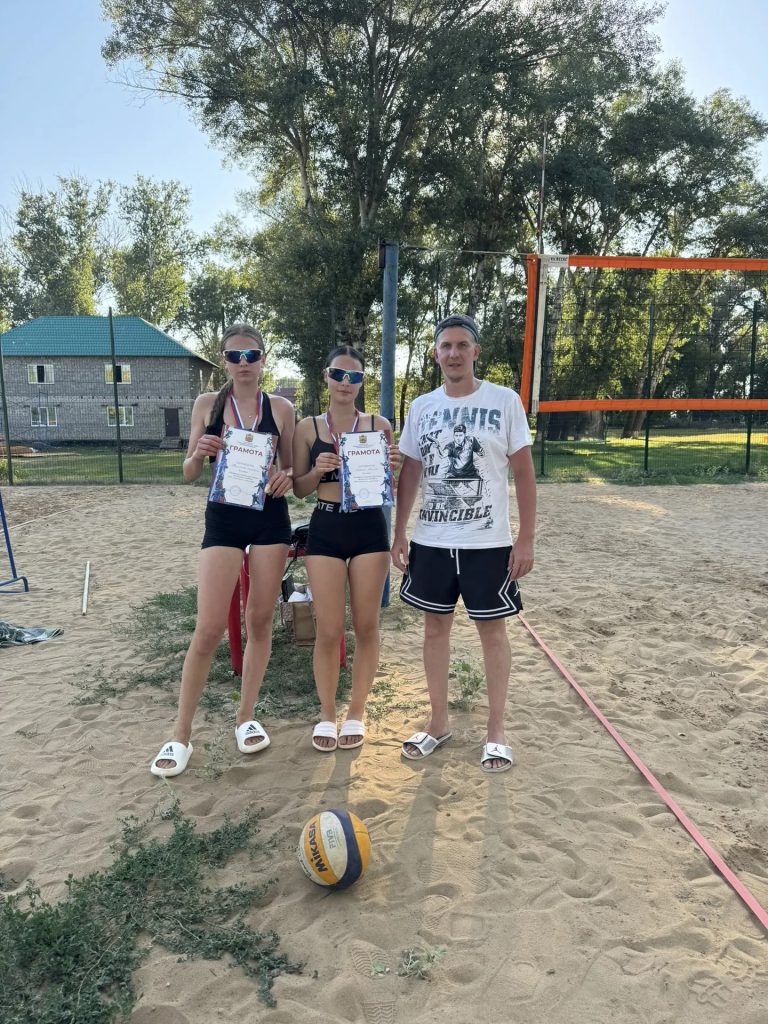 В Оренбурге определились чемпионы области по пляжному волейболу
