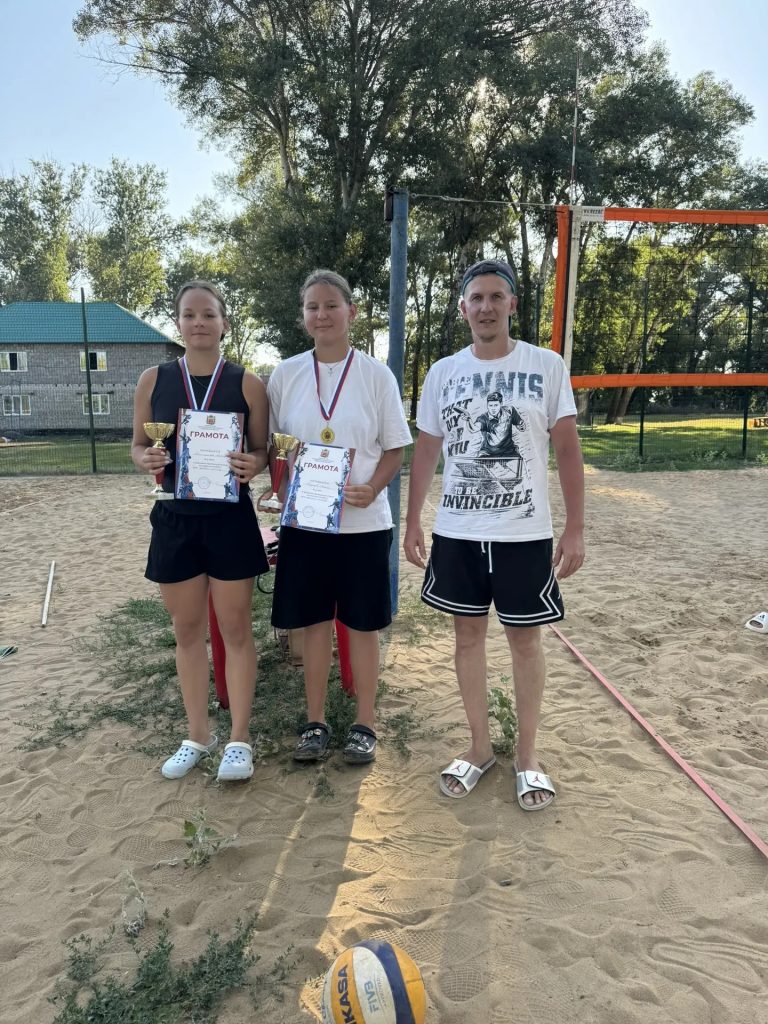 В Оренбурге определились чемпионы области по пляжному волейболу