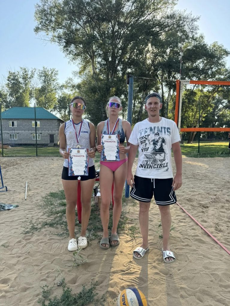 В Оренбурге определились чемпионы области по пляжному волейболу